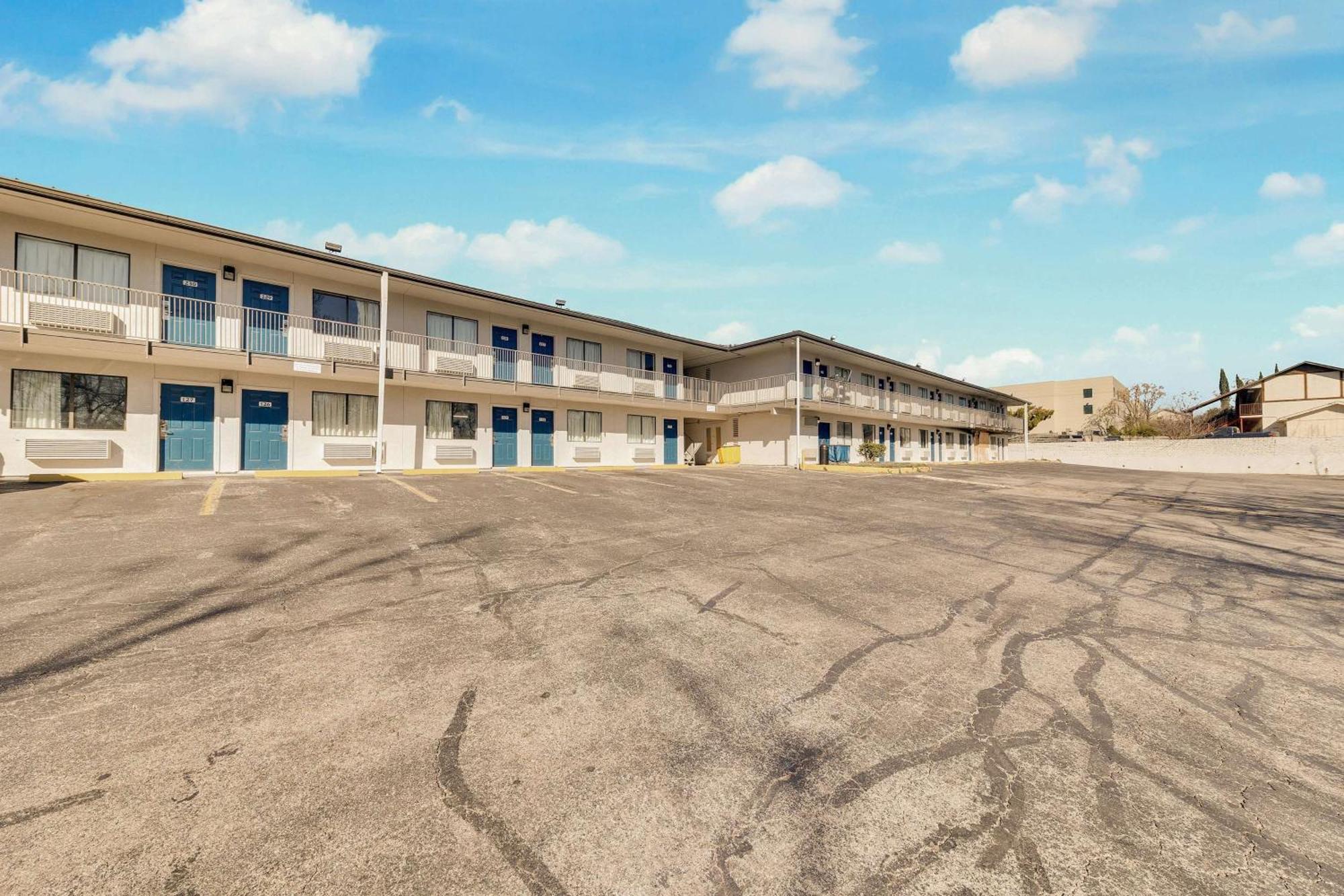 Motel 6-Austin, Tx - Airport - South Esterno foto